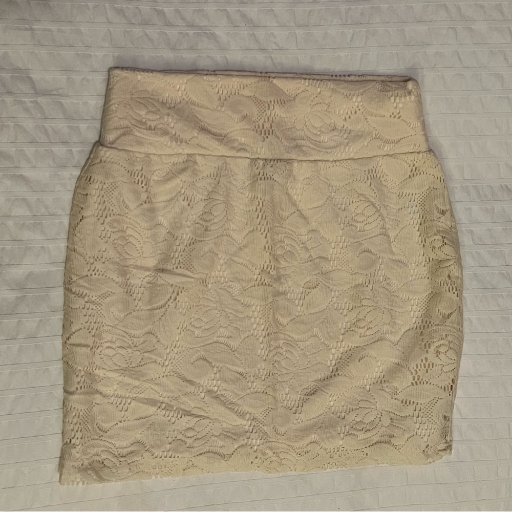 Cotton on short skirt with lace